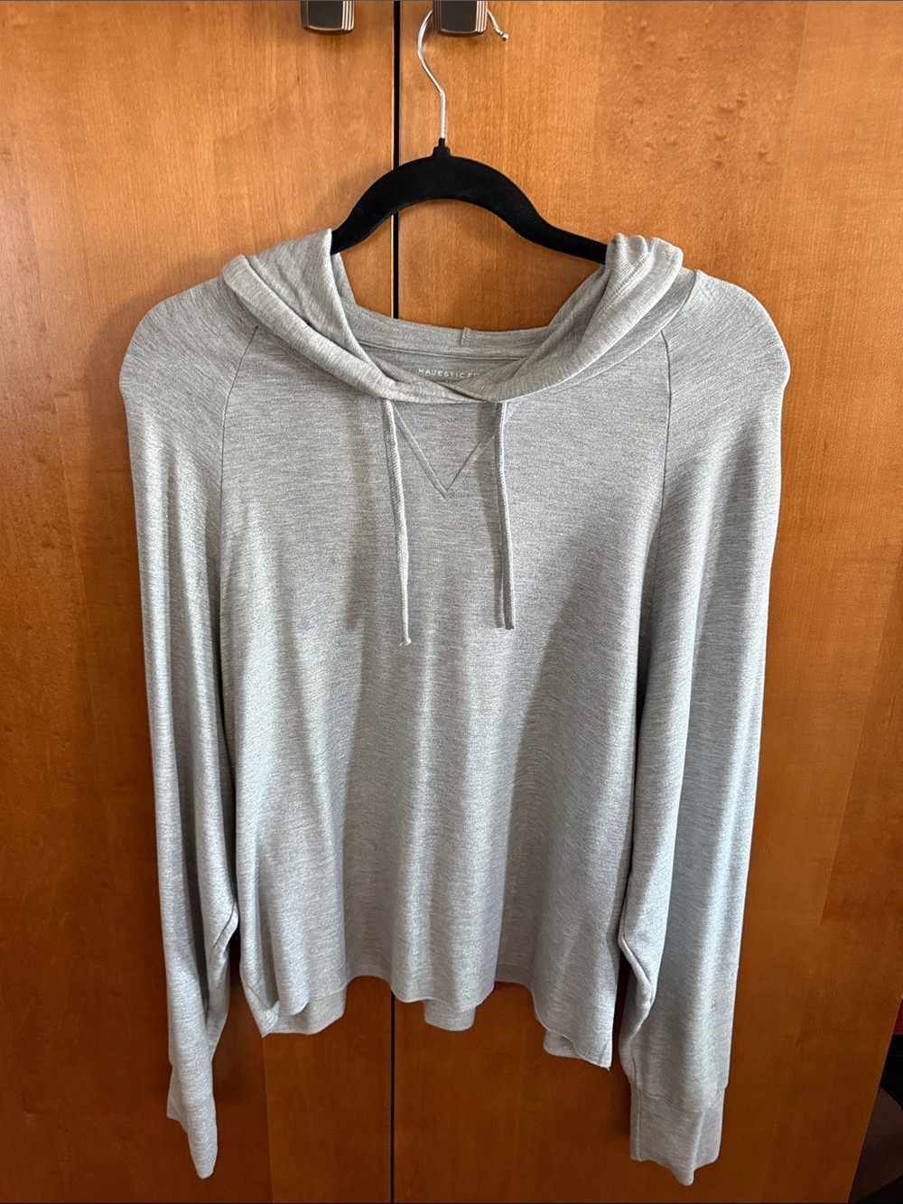 Majestic Women's Heather Gray Lightweight Hoodie large